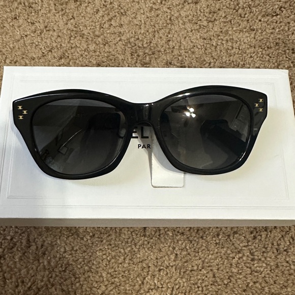 Triomphe Celine Sunglasses NEW & Authentic from Macy’s! - Picture 13 of 14